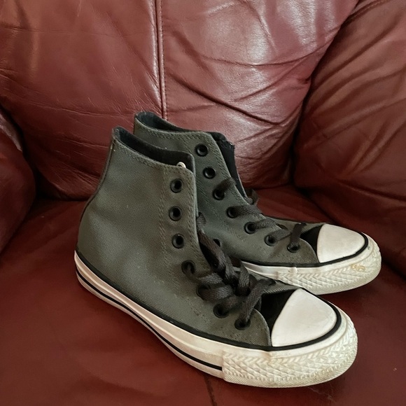 Converse Chuck Taylor All Star Hi Army Green Men's 3 Womens 5 Casual Shoes - Picture 2 of 4